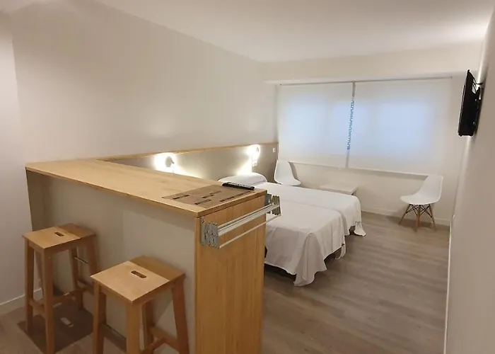 Costa Da Morte 公寓式酒店 4*